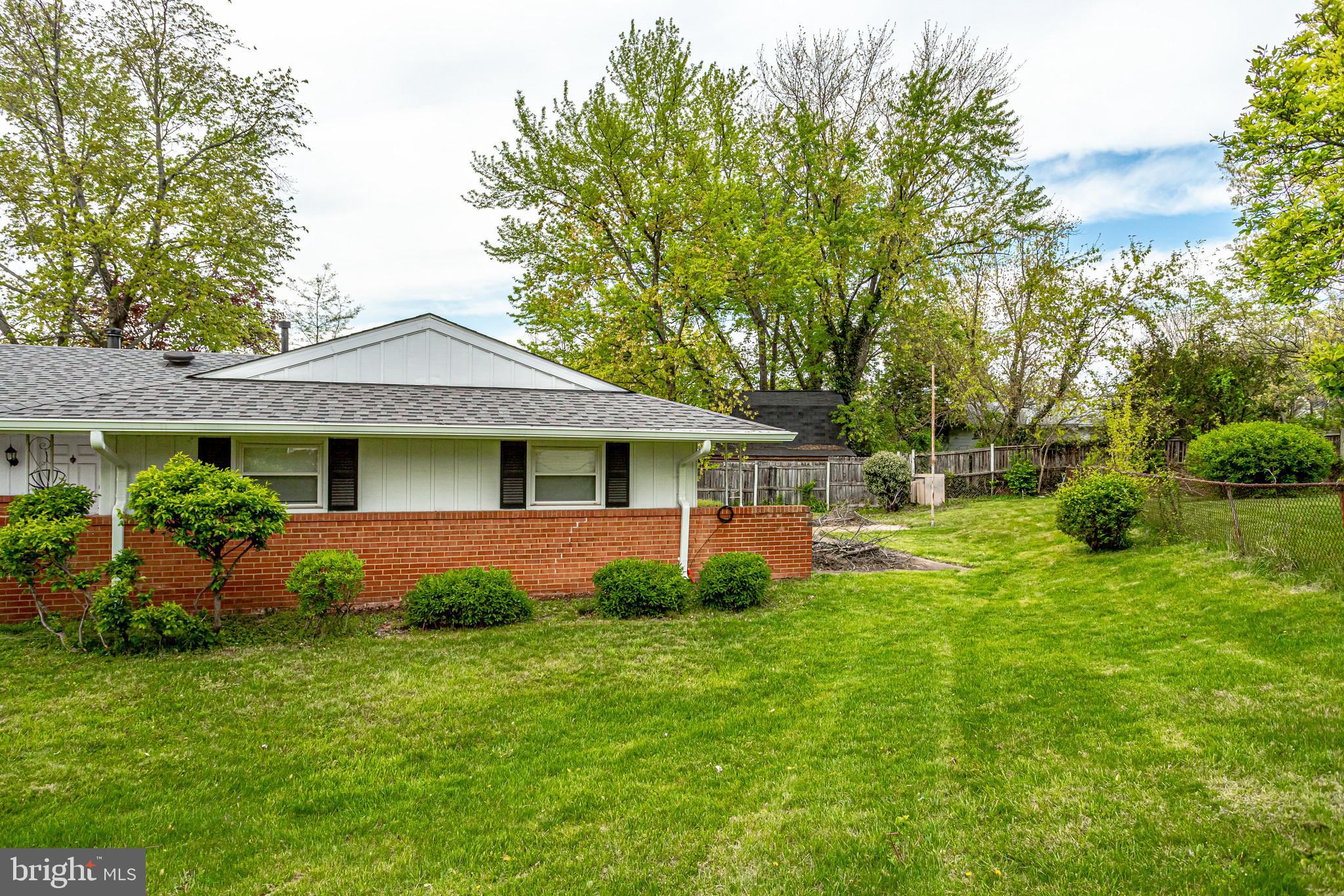 605 East Roanoke Road Sterling, VA 20164 - Photo 34 of 34 Gallery Image 34