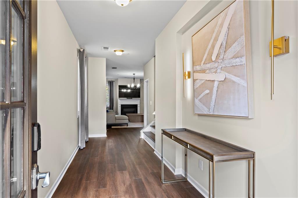 189 Dunleith Parkway Southwest Marietta, GA 30008 - Photo 2 of 28