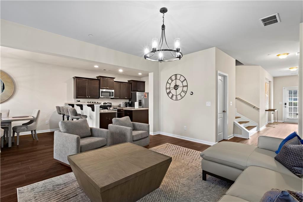 189 Dunleith Parkway Southwest Marietta, GA 30008 - Photo 6 of 28