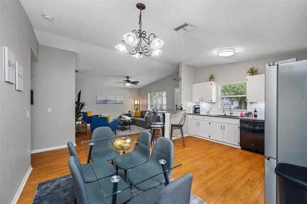 $2,997 | 212 West South Avenue, Tampa, FL 33603