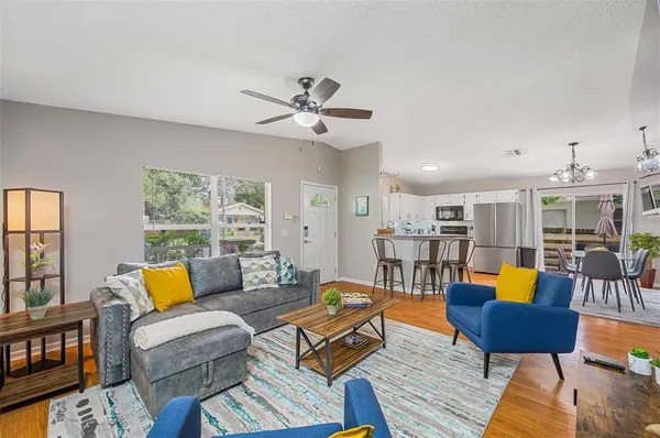 $2,997 | 212 West South Avenue, Tampa, FL 33603