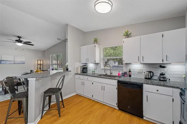 $2,997 | 212 West South Avenue, Tampa, FL 33603