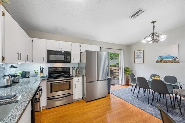 $2,997 | 212 West South Avenue, Tampa, FL 33603
