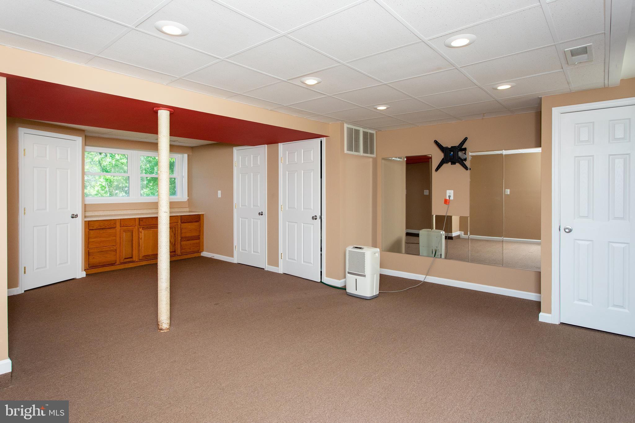 540 Thunderbird Drive Lusby, MD 20657 - Photo 41 of 66 a view of a livingroom with a furniture