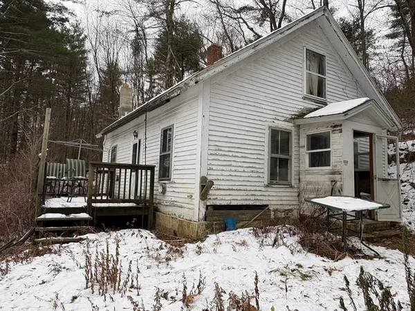 $150,000 | 260 Wickaboag Valley Road, West Brookfield, MA 01585