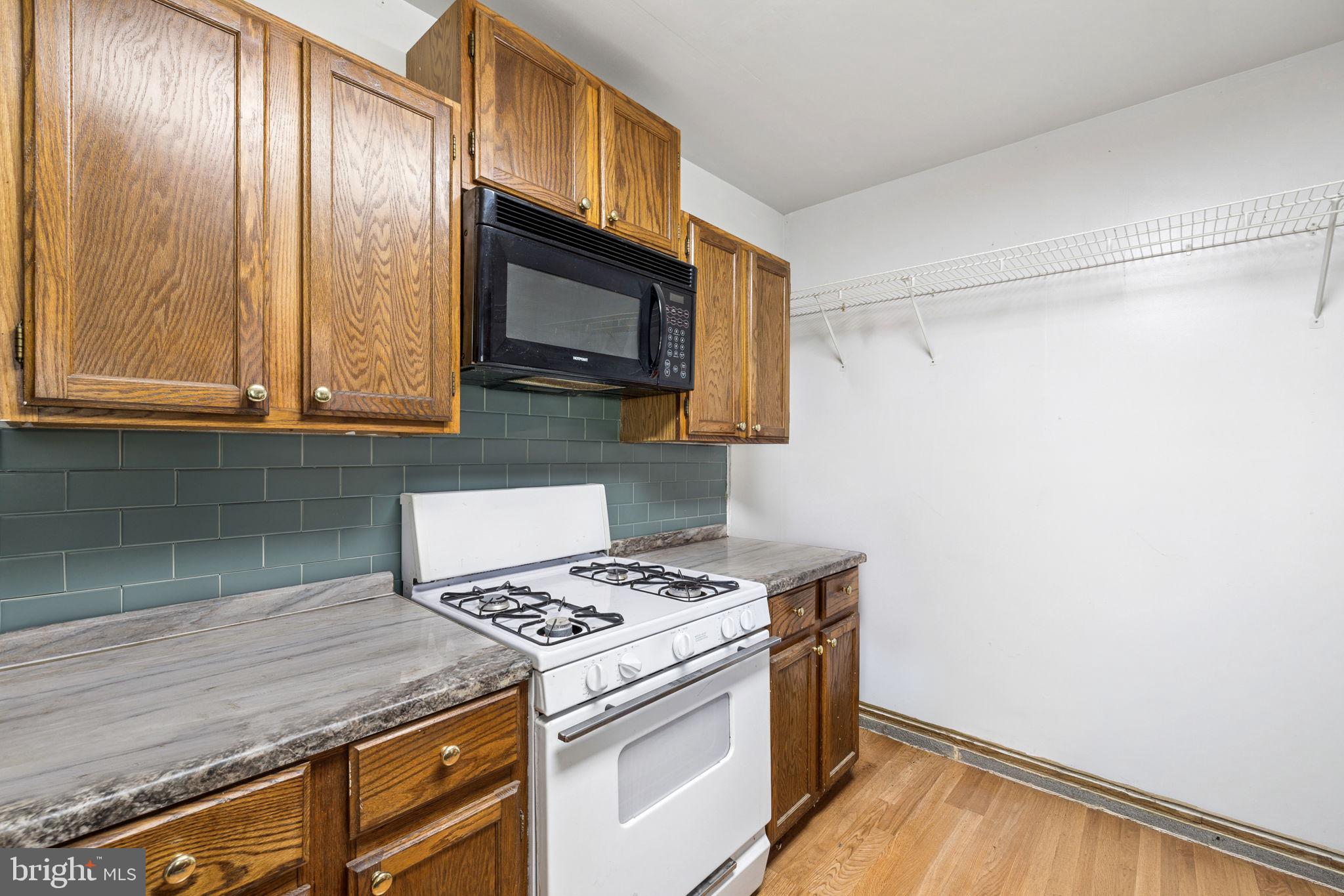 14917 Compton Road Centreville, VA 20121 - Photo 41 of 72 Kitchen in Garage