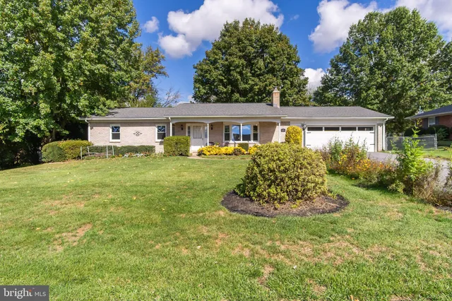 $409,900 | 8 Brightwood Drive, Hagerstown, MD 21740
