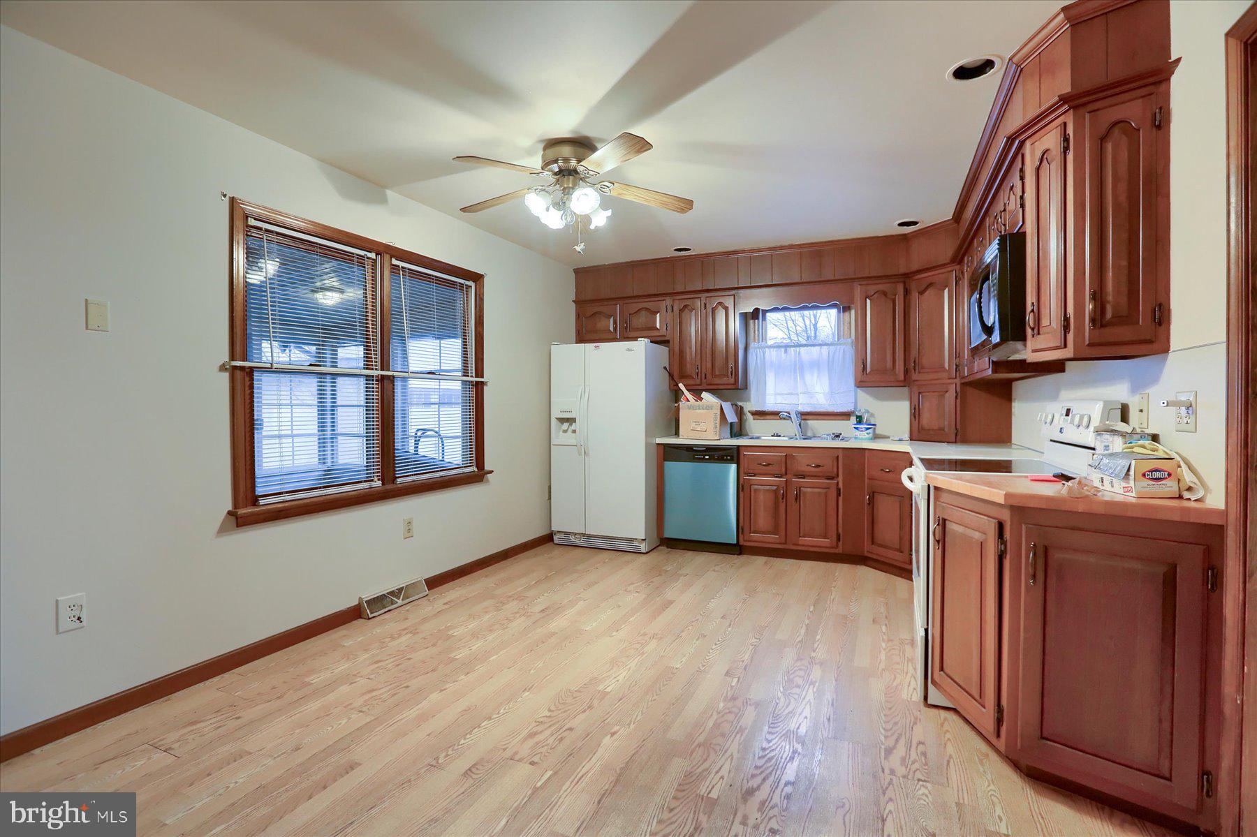 2174 Main Street Lititz, PA 17543 - Photo 6 of 33