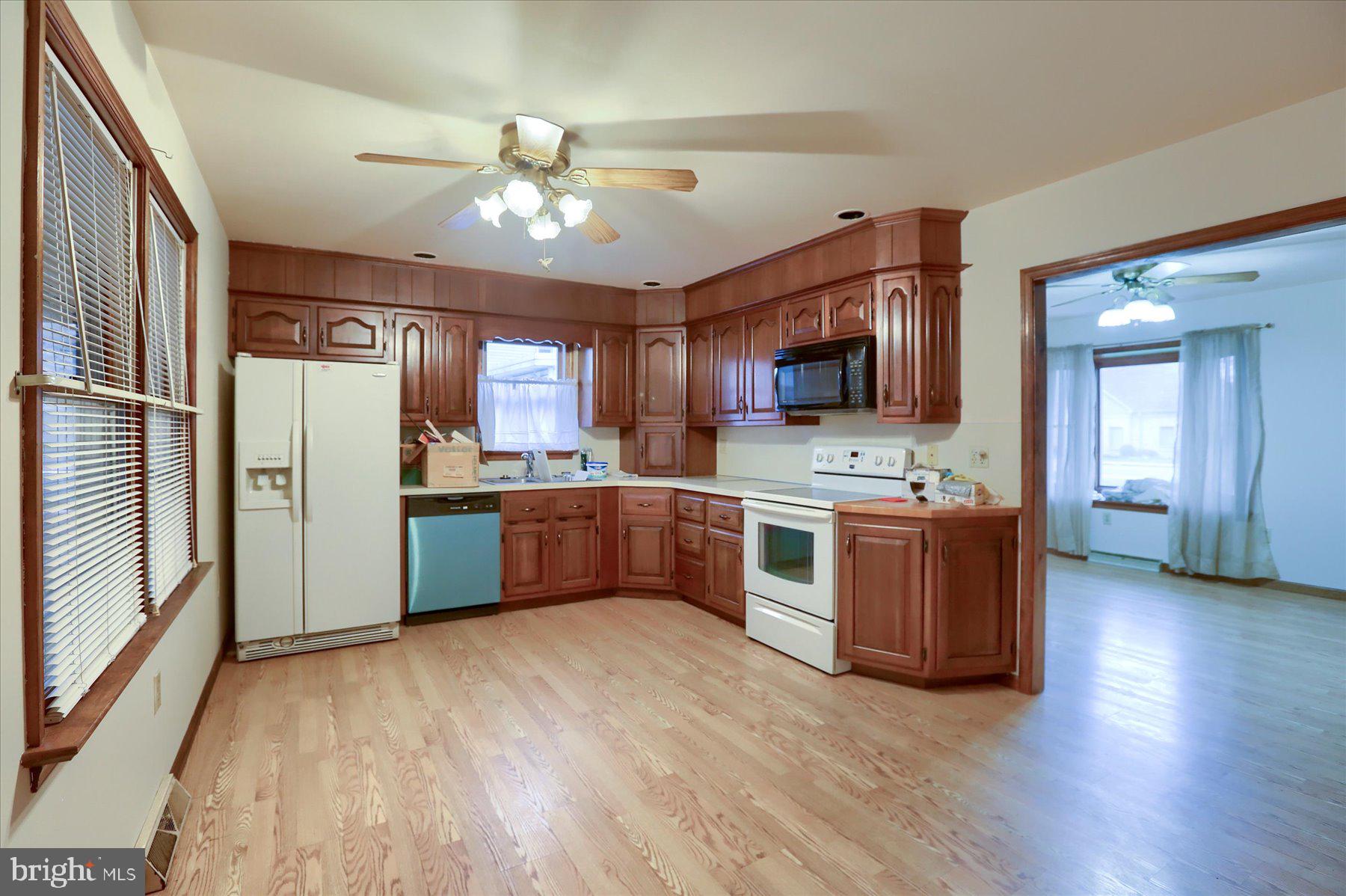 2174 Main Street Lititz, PA 17543 - Photo 7 of 33