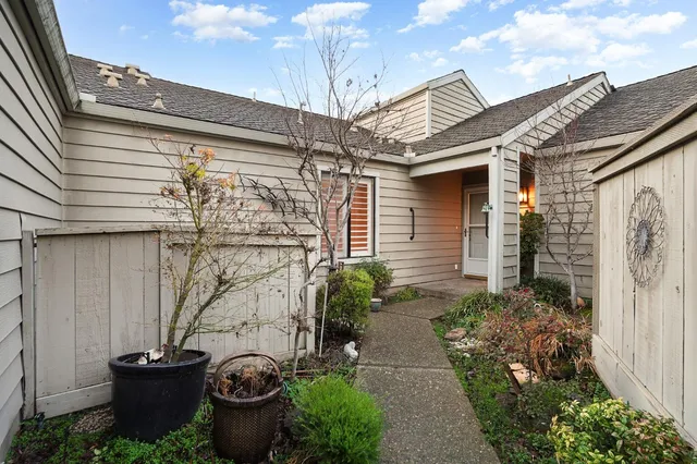 $335,000 | 2109 Cedar Ridge Drive, Stockton, CA 95207