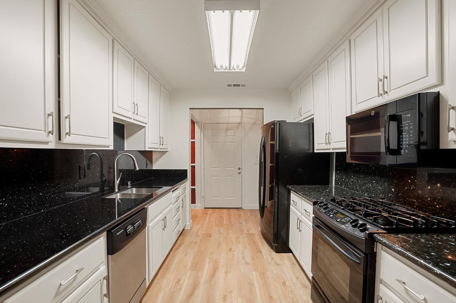 2109 Cedar Ridge Drive Stockton, CA 95207 - Photo 13 of 47