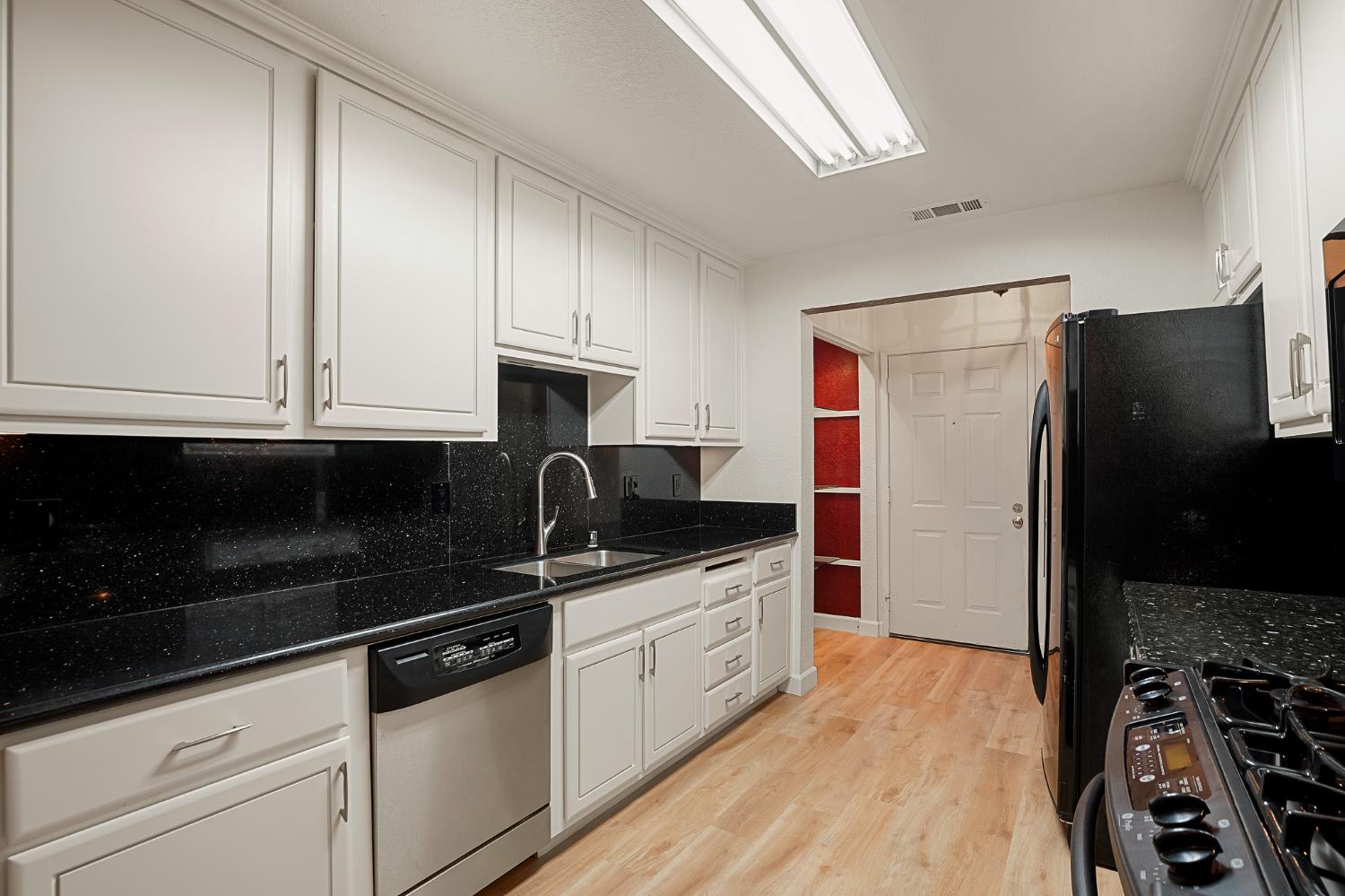 2109 Cedar Ridge Drive Stockton, CA 95207 - Photo 15 of 47