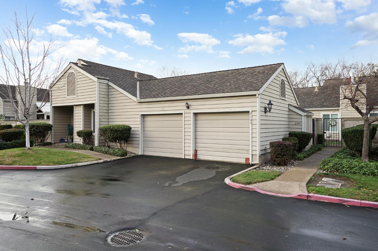 2109 Cedar Ridge Drive Stockton, CA 95207 - Photo 2 of 47