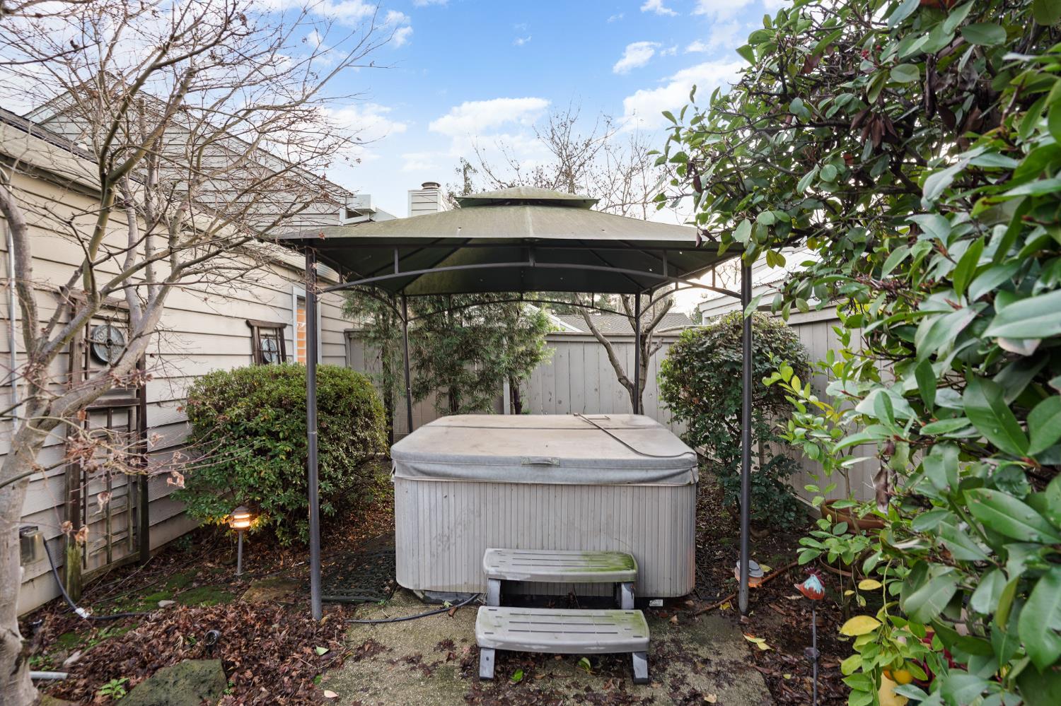 2109 Cedar Ridge Drive Stockton, CA 95207 - Photo 34 of 47