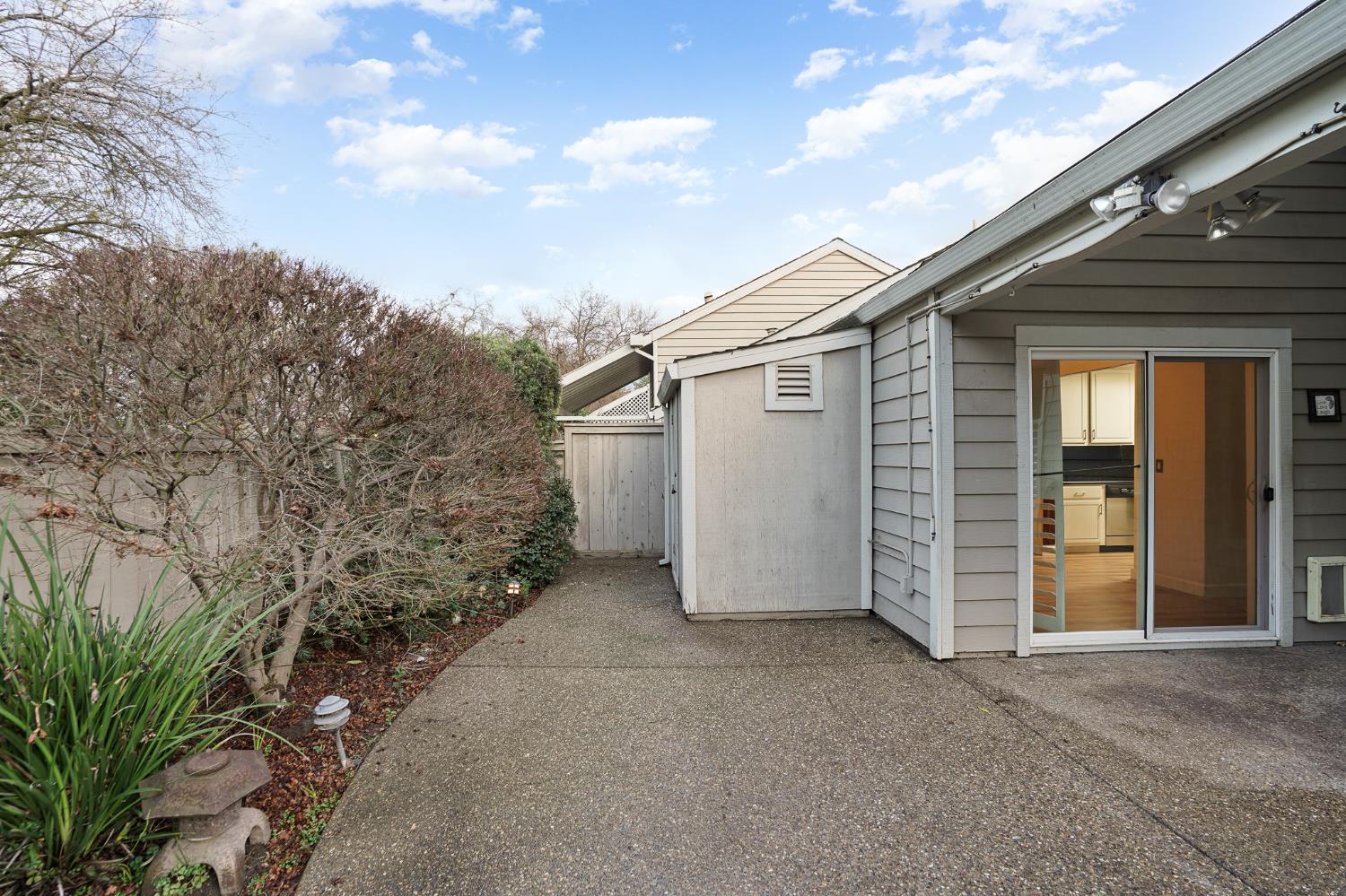 2109 Cedar Ridge Drive Stockton, CA 95207 - Photo 36 of 47