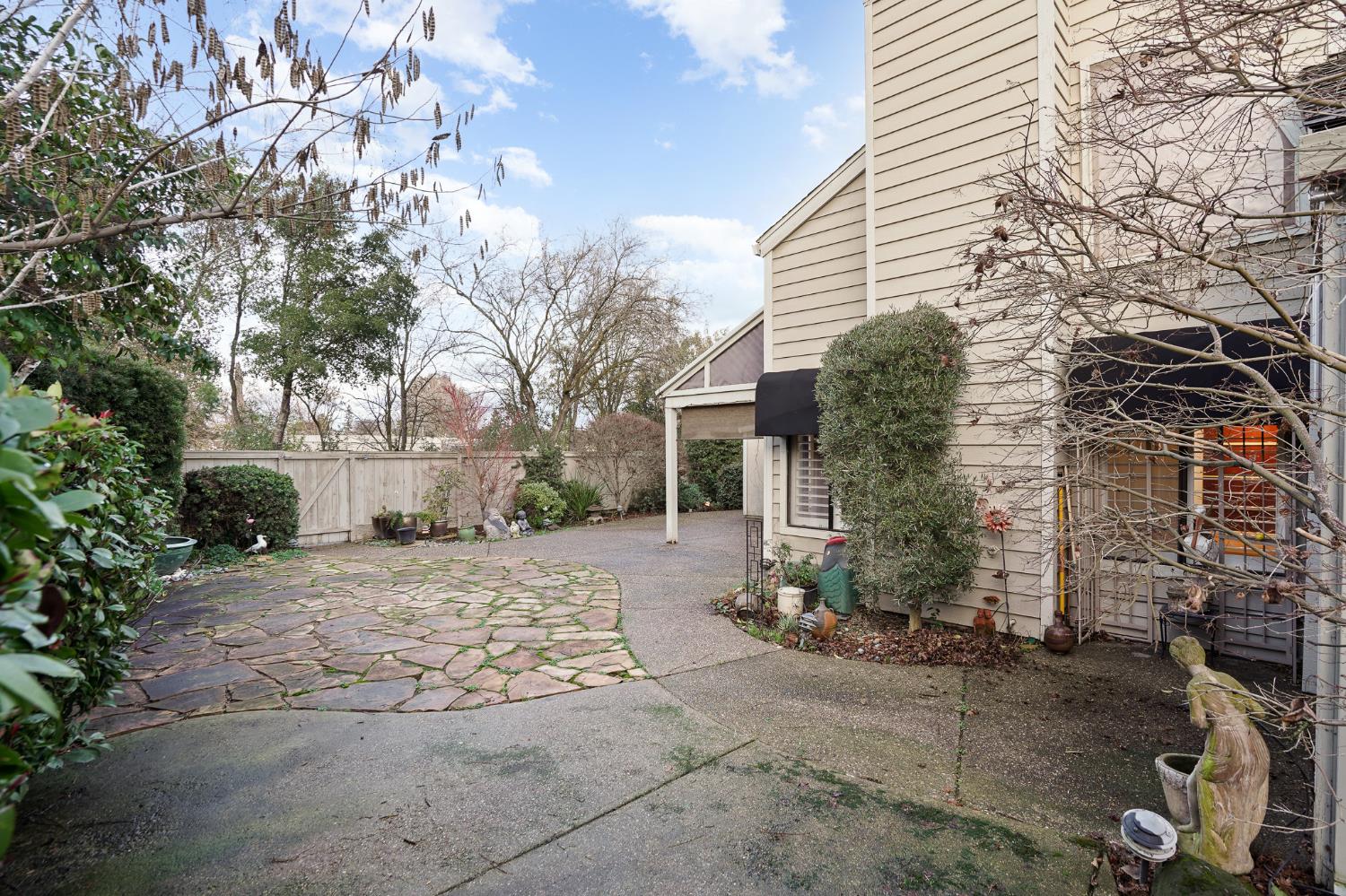 2109 Cedar Ridge Drive Stockton, CA 95207 - Photo 37 of 47