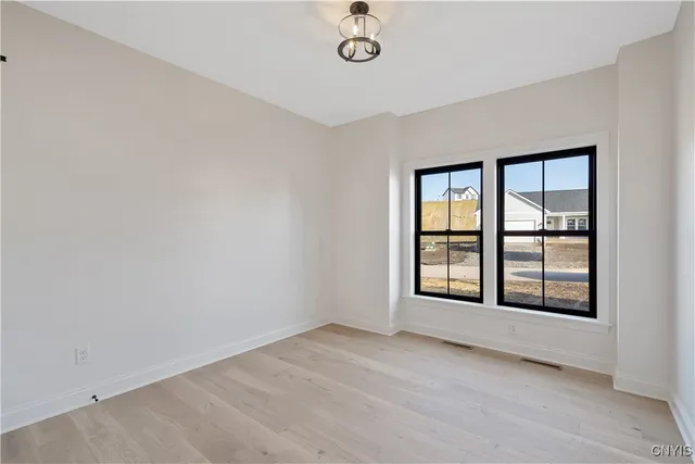 $590,900 | 111 Terwillager Lane, Manlius, NY 13116