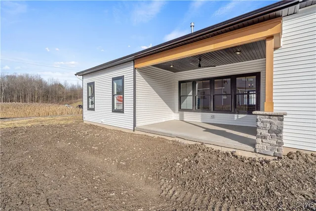 $590,900 | 111 Terwillager Lane, Manlius, NY 13116