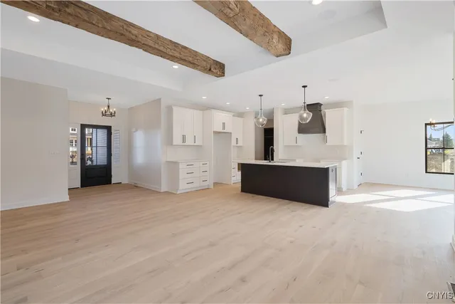 $590,900 | 111 Terwillager Lane, Manlius, NY 13116