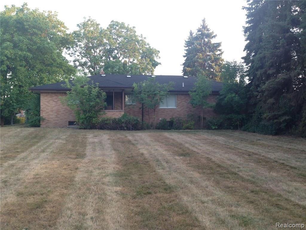 1605 East Long Lake Road Troy, MI 48085 - Photo 2 of 57 IMG_2998.JPG