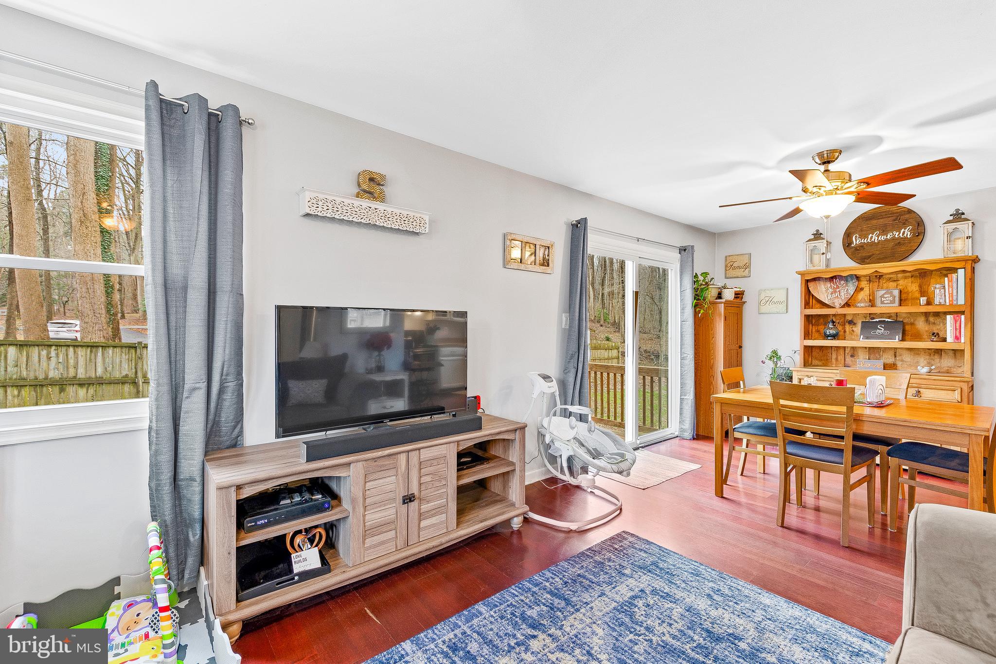 960 Wilson Road Huntingtown, MD 20639 - Photo 4 of 44 Tons of Natural Light