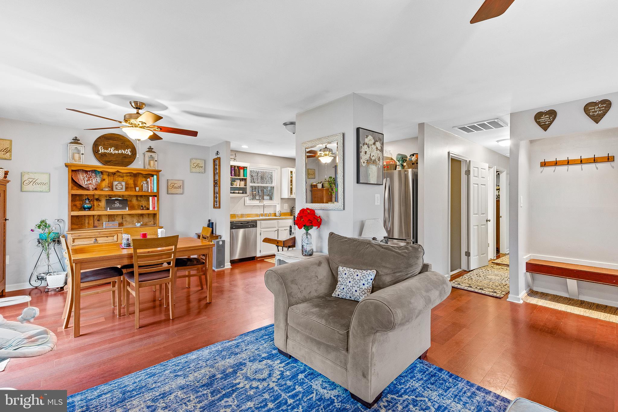 960 Wilson Road Huntingtown, MD 20639 - Photo 5 of 44 Great Cozy Open Concept