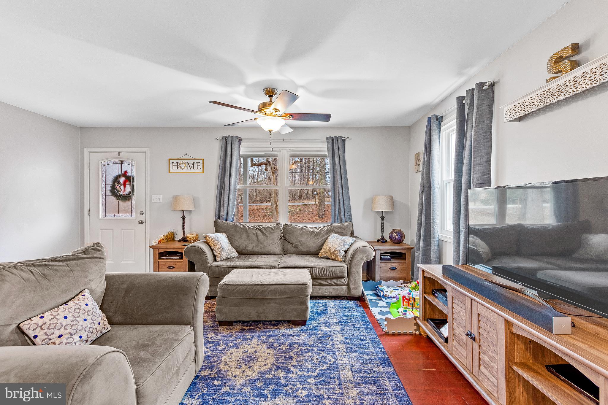 960 Wilson Road Huntingtown, MD 20639 - Photo 8 of 44 Family Room