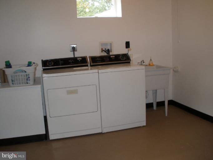 604 Hyde Park Road Baltimore, MD 21221 - Photo 14 of 24 Interior (General)