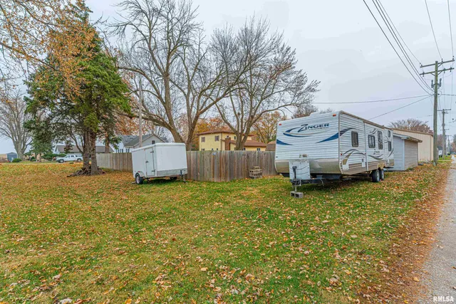 $69,900 | 400 Logan Street, New Holland, IL 62671