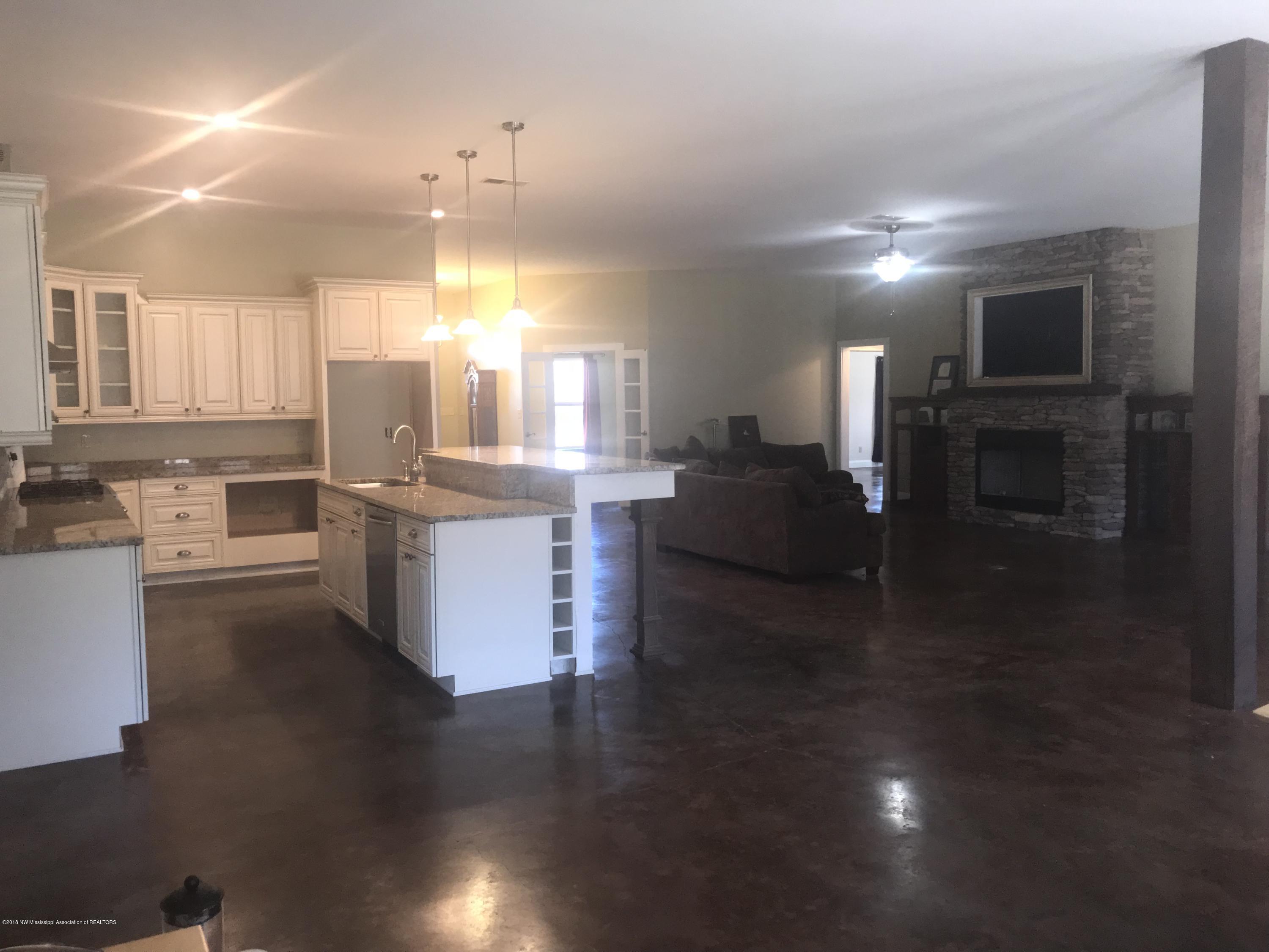 9368 Browns Ferry Road Senatobia, MS 38668 - Photo 13 of 67 2018-01-03 12.32.55