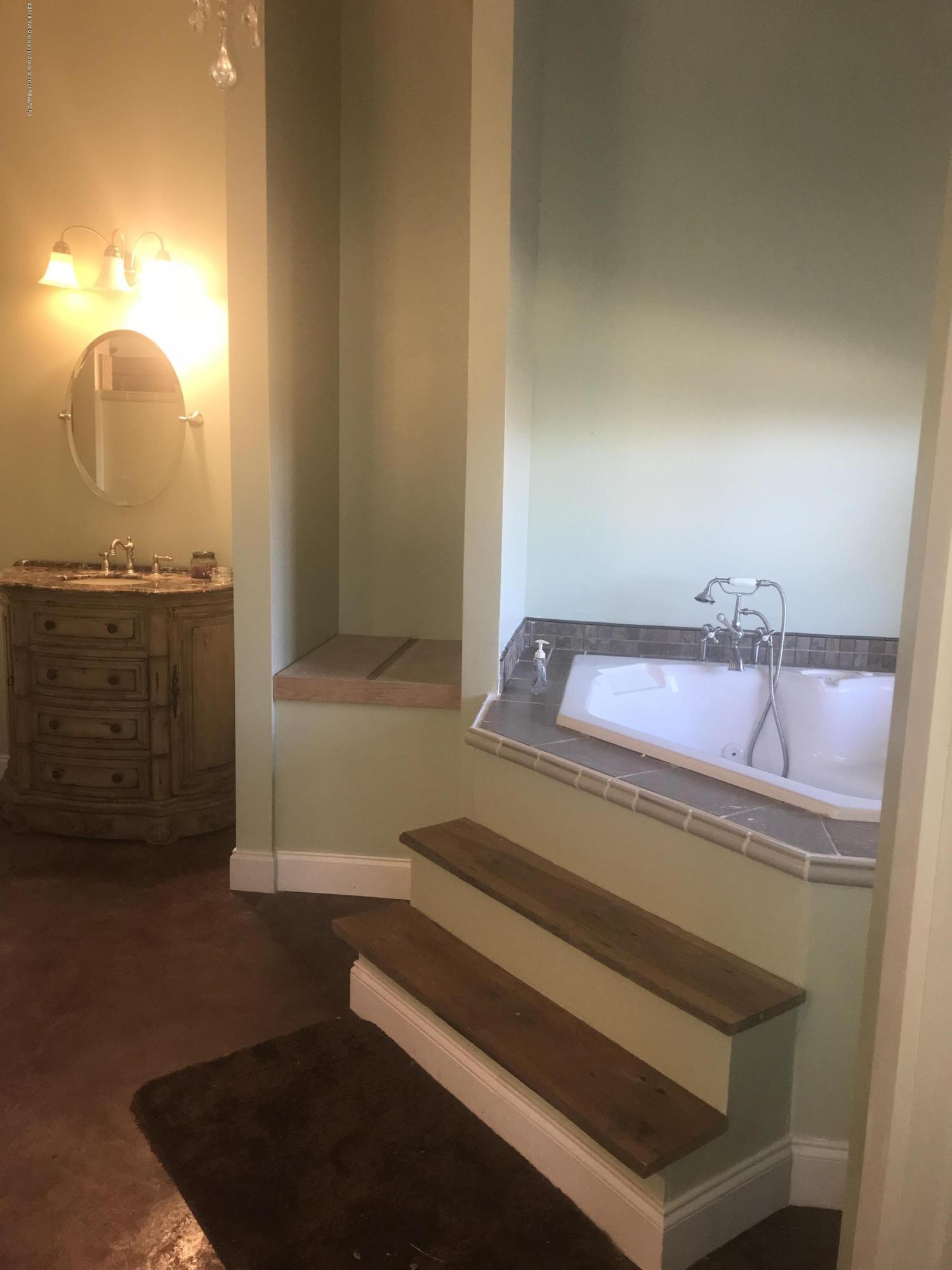 9368 Browns Ferry Road Senatobia, MS 38668 - Photo 35 of 67 2018-01-03 12.43.27