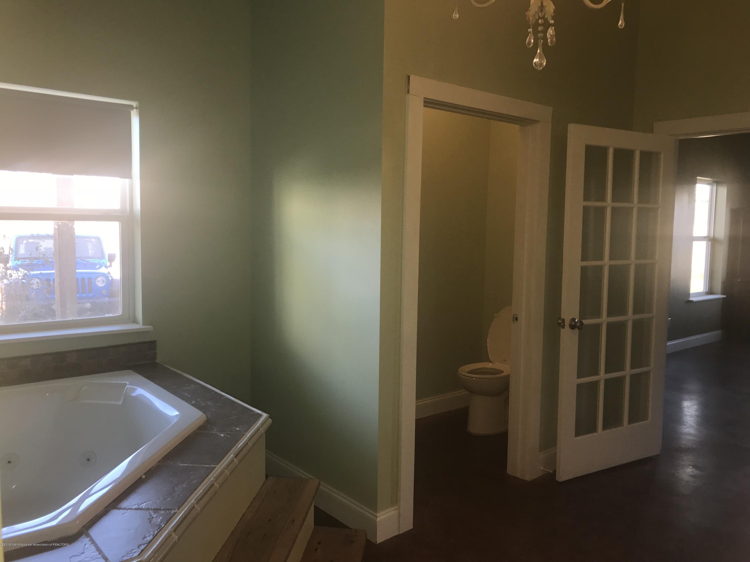 9368 Browns Ferry Road Senatobia, MS 38668 - Photo 38 of 67 2018-01-03 12.43.59
