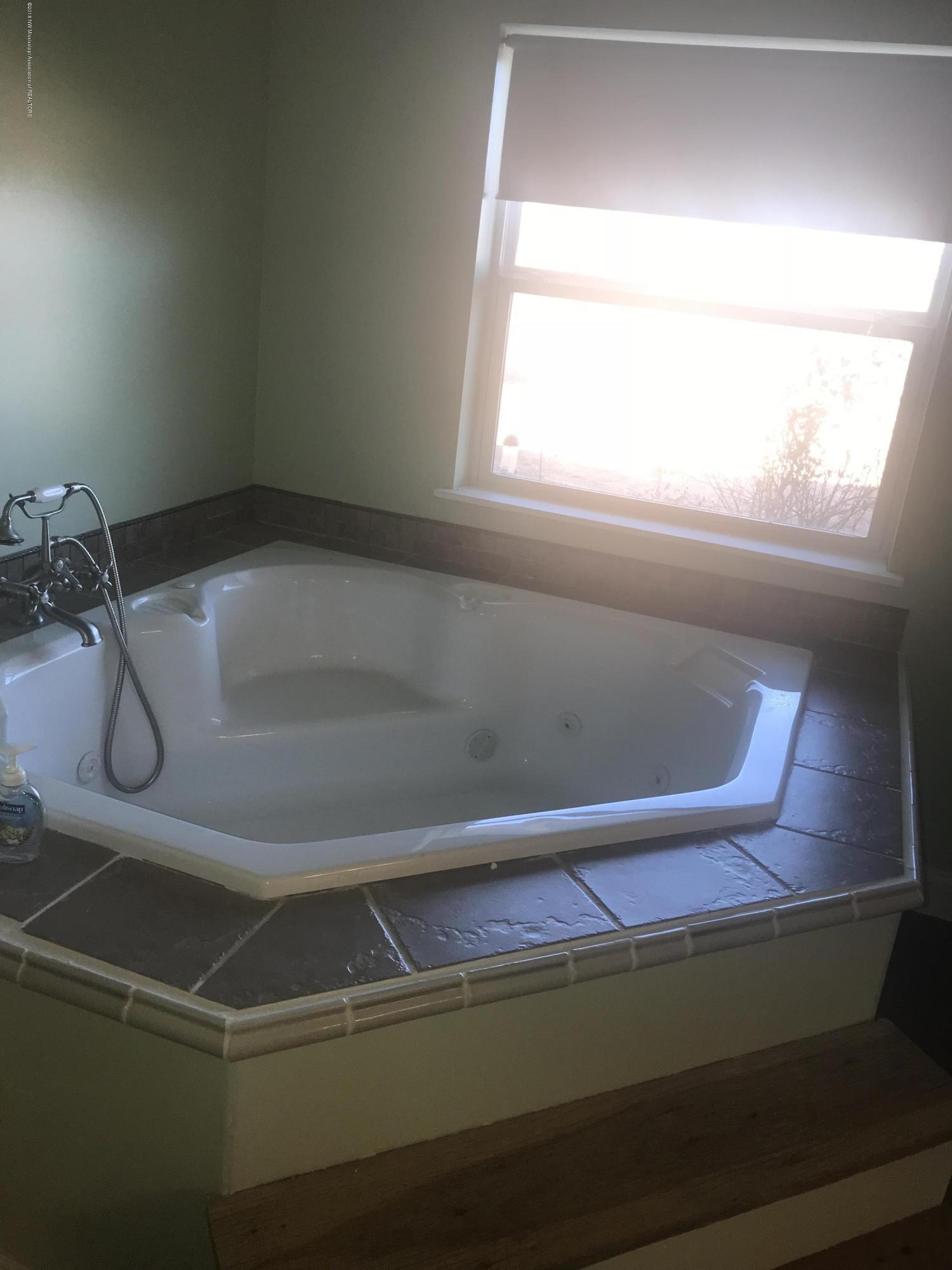 9368 Browns Ferry Road Senatobia, MS 38668 - Photo 39 of 67 2018-01-03 12.44.07 - Copy