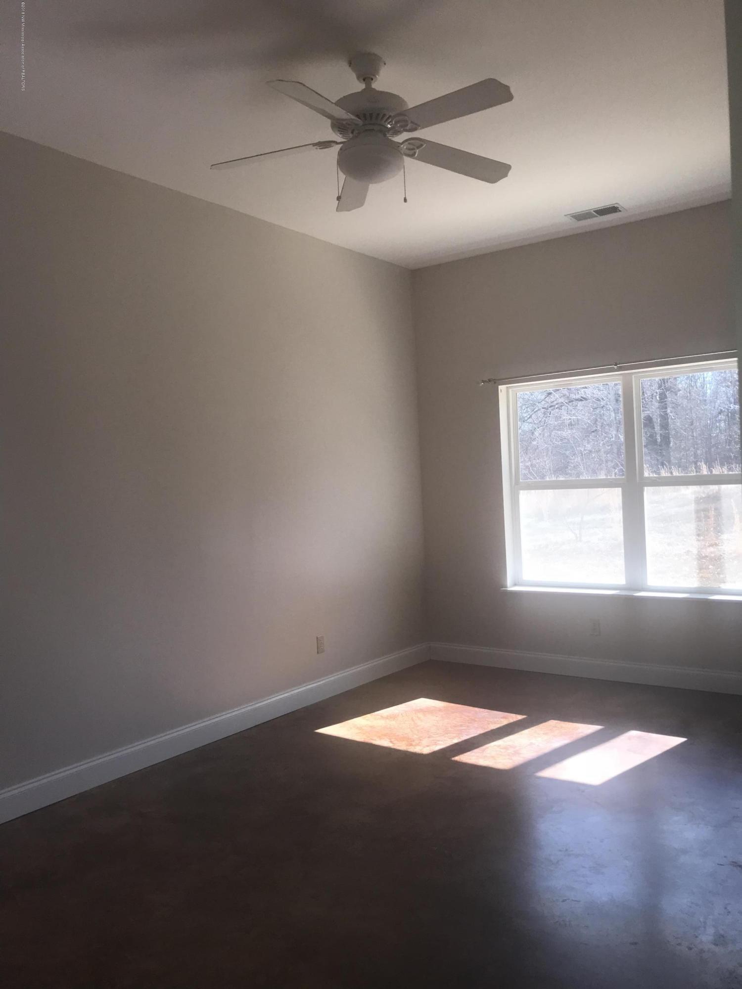 9368 Browns Ferry Road Senatobia, MS 38668 - Photo 57 of 67 2018-01-03 12.36.05
