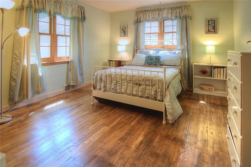 1012 West Sutter Road Glenshaw, PA 15116 - Photo 14 of 21 Gallery Image 14