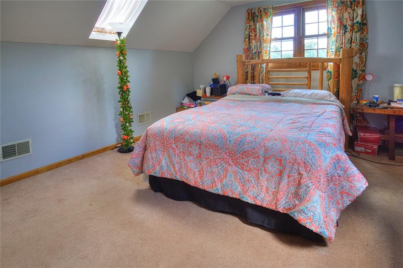 1012 West Sutter Road Glenshaw, PA 15116 - Photo 19 of 21 Gallery Image 19