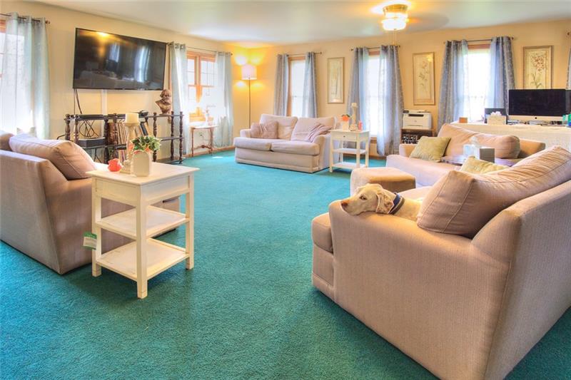 1012 West Sutter Road Glenshaw, PA 15116 - Photo 8 of 21 Gallery Image 8