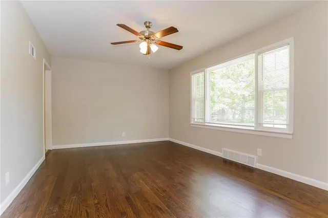 $1,515 | 9642 McGee Street, Kansas City, MO 64114