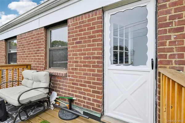 $268,000 | 1213 East Broadway, Unit B25, Hewlett, NY 11557