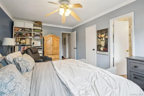 $268,000 | 1213 East Broadway, Unit B25, Hewlett, NY 11557