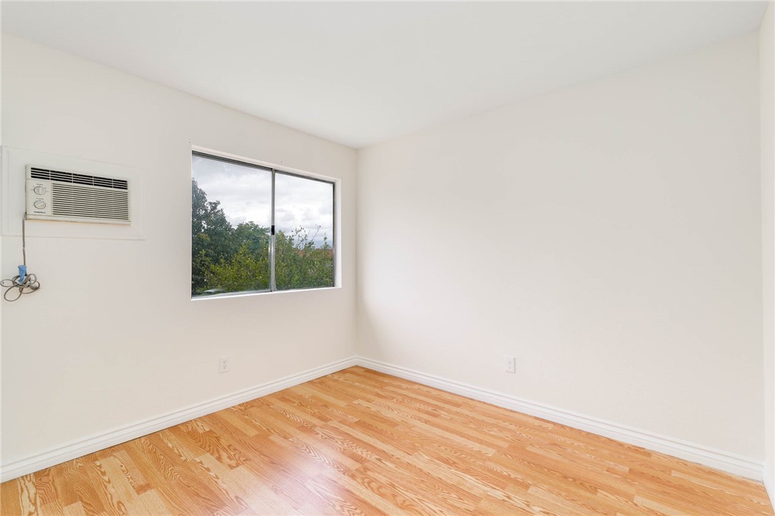 1188 West Van Koevering Street Rialto, CA 92376 - Photo 19 of 38