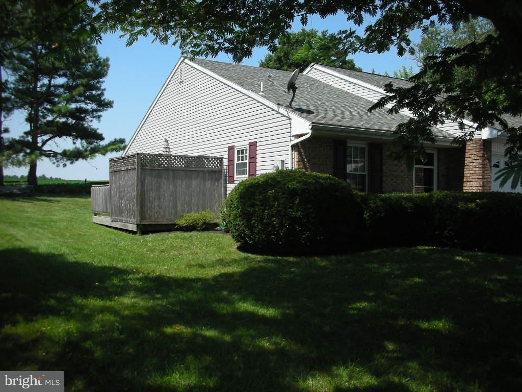 39 Winding Way Lititz, PA 17543 - Photo 3 of 17