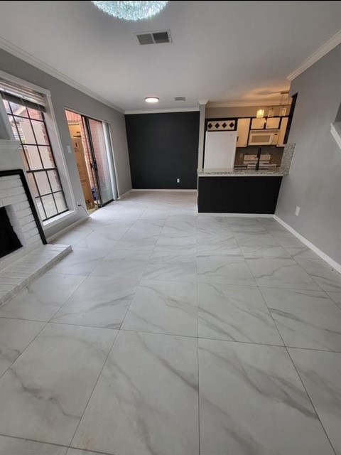 2211 South Kirkwood Road, Unit 69 Houston, TX 77077 - Photo 7 of 23 a spacious bathroom with a large mirror