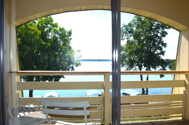 $199,900 | 4379 Wilshire Boulevard, Unit 309, Mound, MN 55364