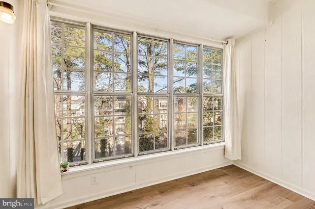 $315,000 | 9240 Niki Place, Unit 301, Manassas, VA 20110