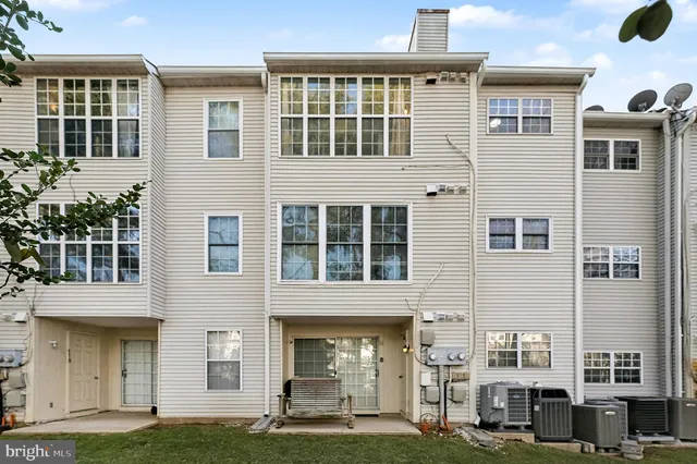$315,000 | 9240 Niki Place, Unit 301, Manassas, VA 20110