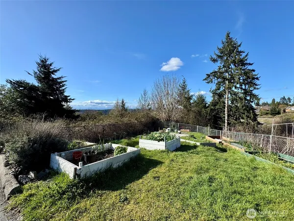 $315,000 | 7320 North Skyview Place, Unit D203, Tacoma, WA 98406