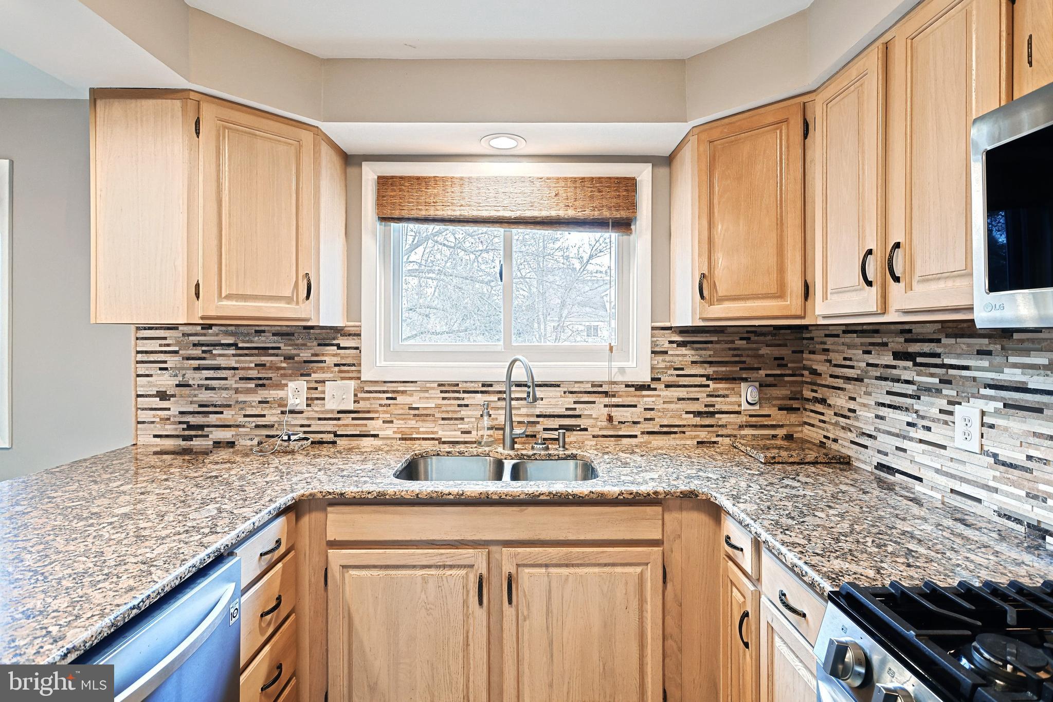 170 Greenleaf Road York, PA 17406 - Photo 12 of 38 Gallery Image 12