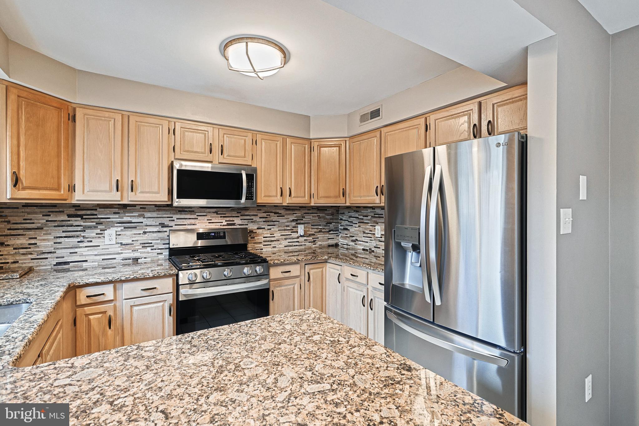 170 Greenleaf Road York, PA 17406 - Photo 13 of 38 Brand new Stainless steel appliances