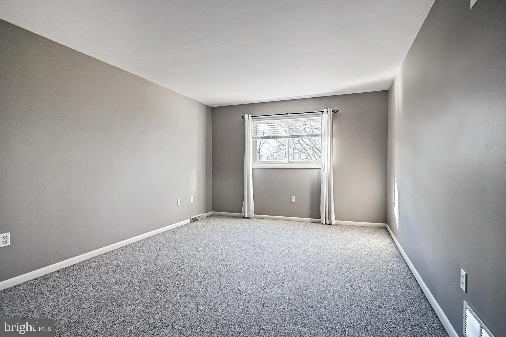 170 Greenleaf Road York, PA 17406 - Photo 21 of 38 Guest bedroom